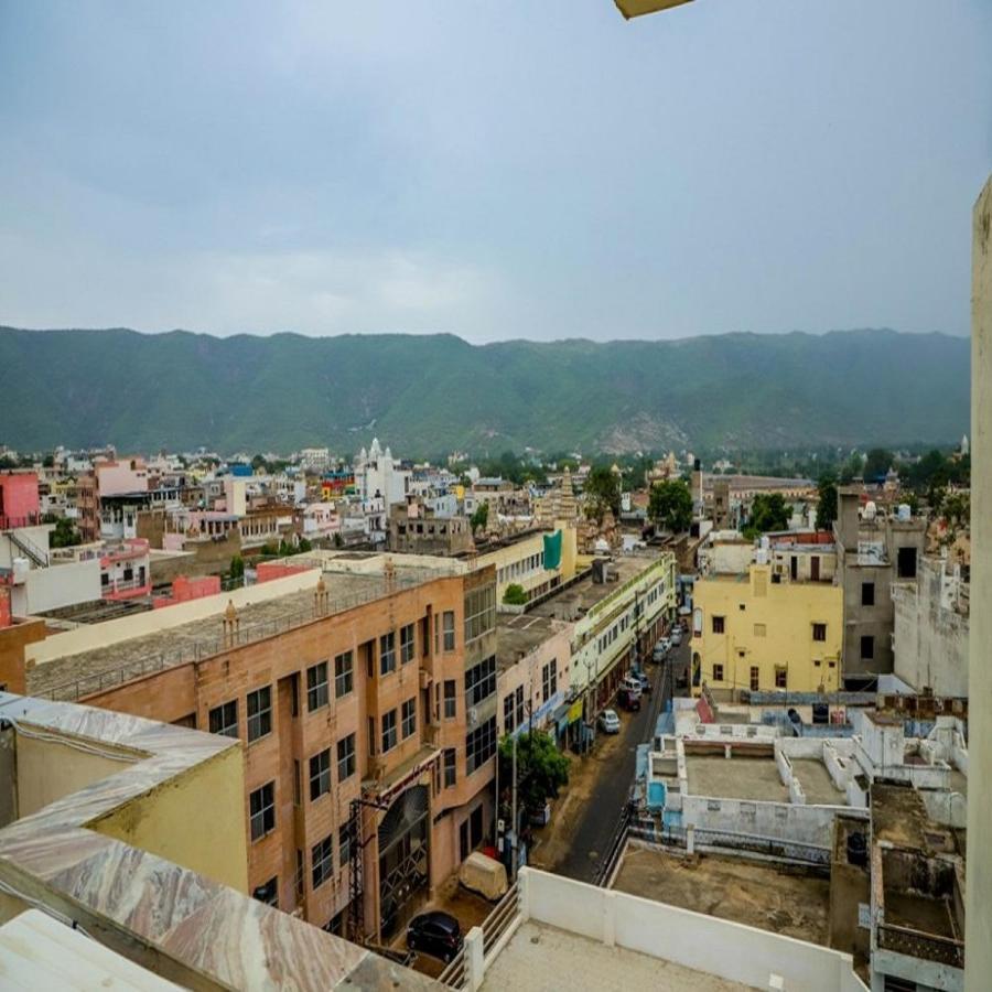 Komal Inn بوشكار المظهر الخارجي الصورة
