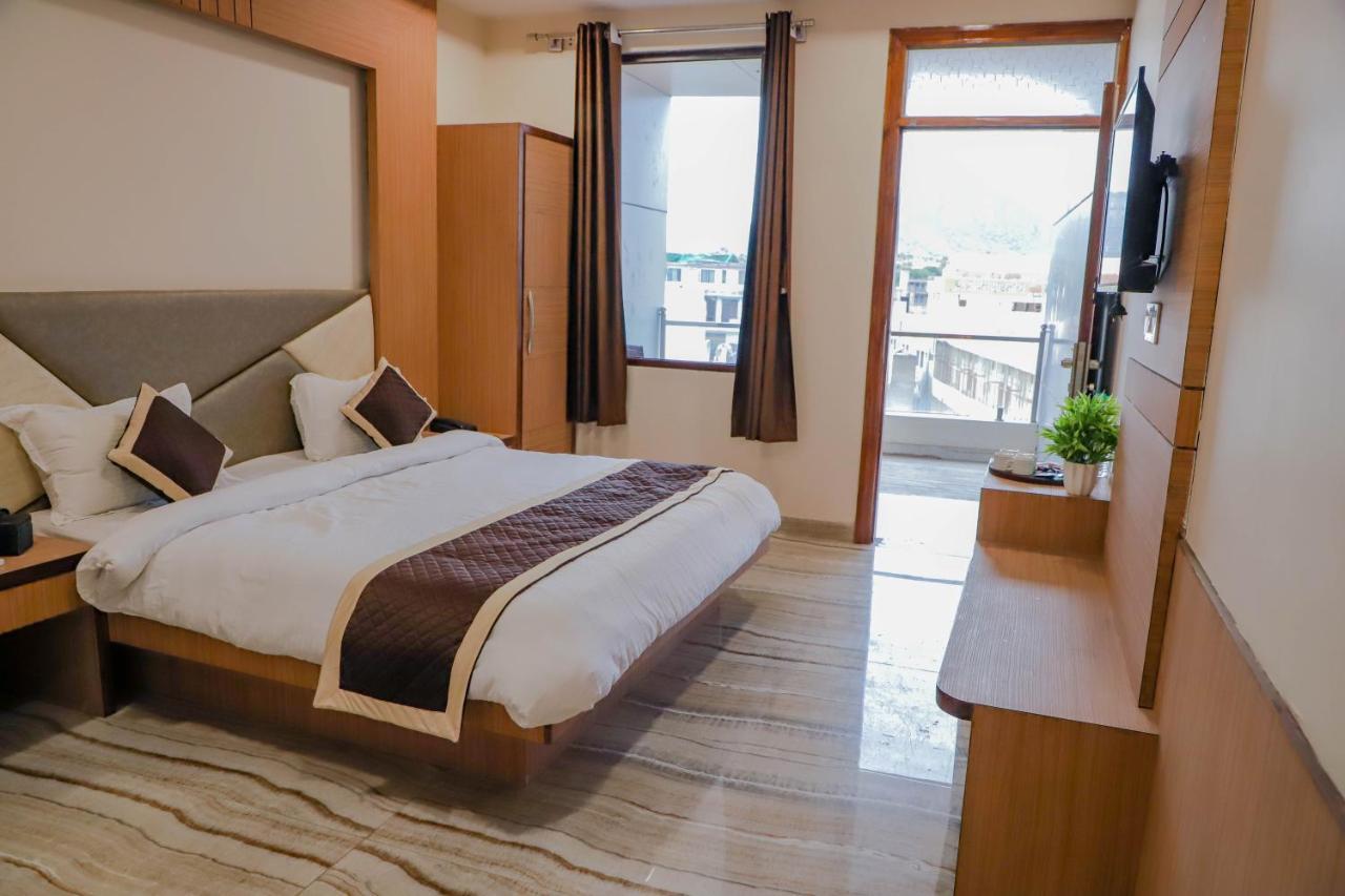 Komal Inn بوشكار المظهر الخارجي الصورة