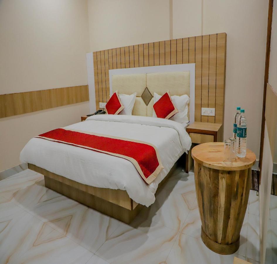 Komal Inn بوشكار المظهر الخارجي الصورة