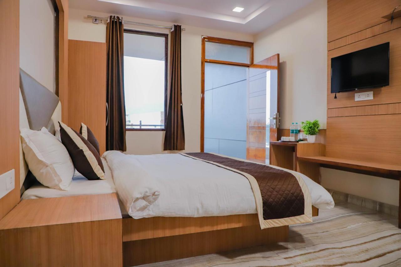 Komal Inn بوشكار المظهر الخارجي الصورة