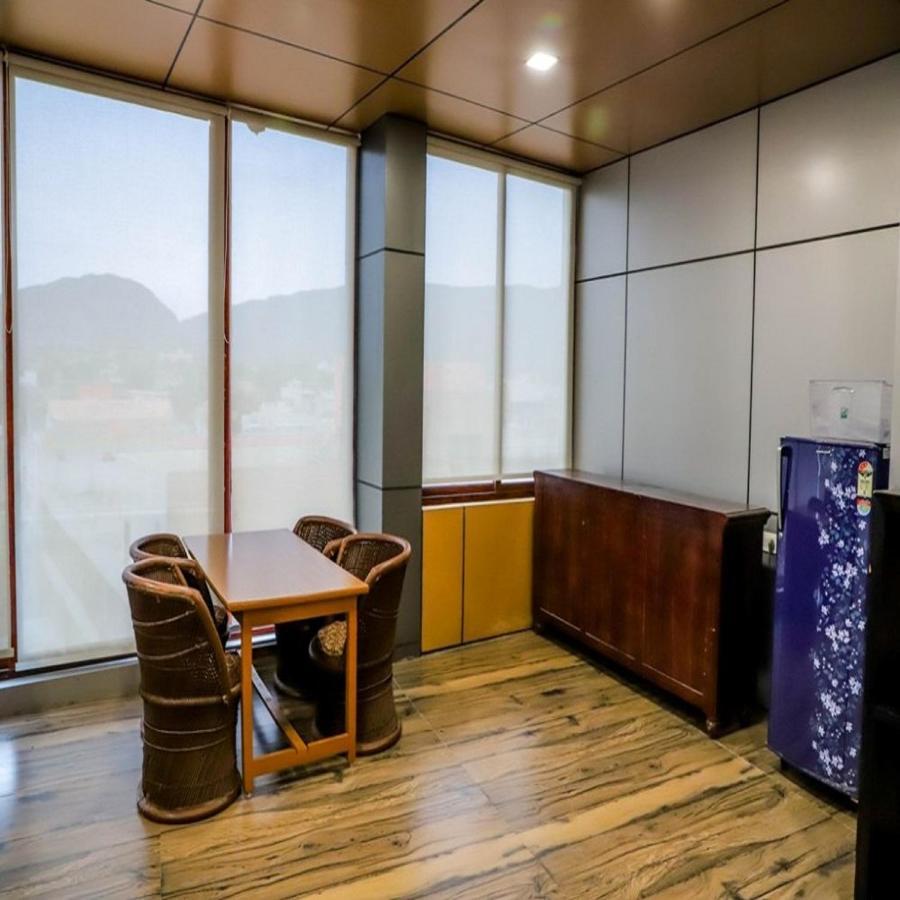 Komal Inn بوشكار المظهر الخارجي الصورة