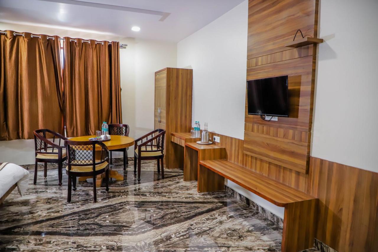 Komal Inn بوشكار المظهر الخارجي الصورة