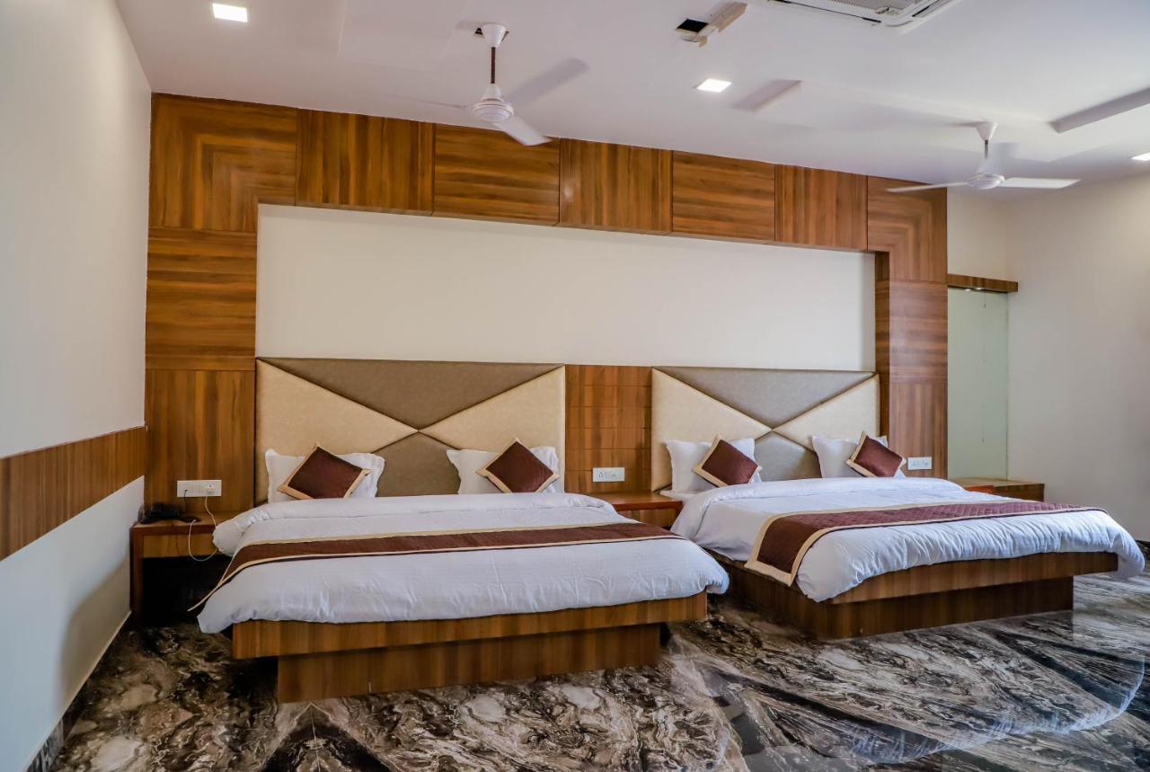 Komal Inn بوشكار المظهر الخارجي الصورة
